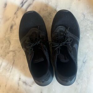 Nike VTR Triple Black 8